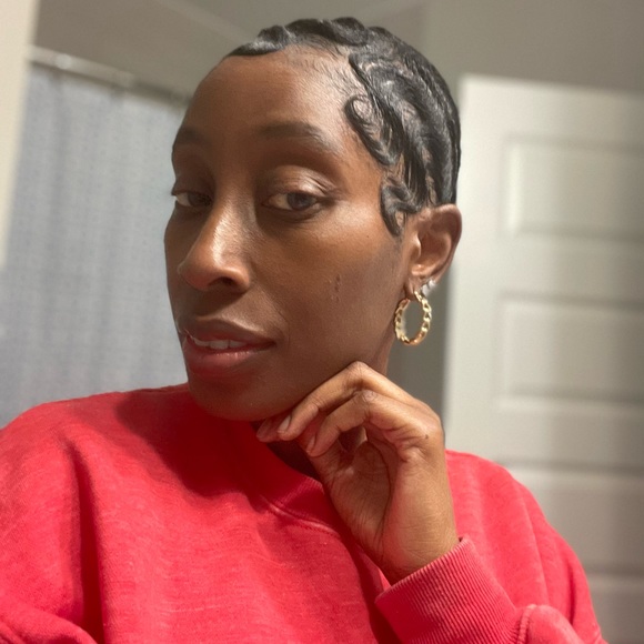 ๐ The Girl Behind The Closet ๐ - Picture 2 of 8